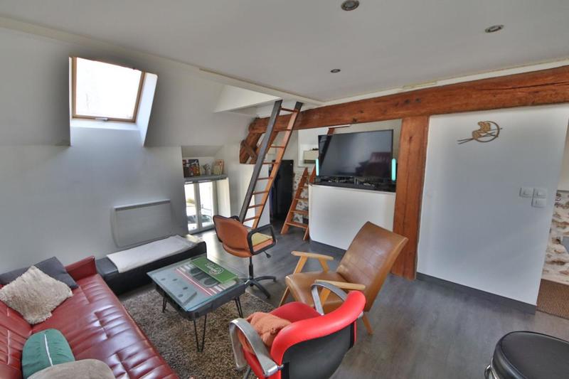 Immeuble - 241 m² - 10 pièces