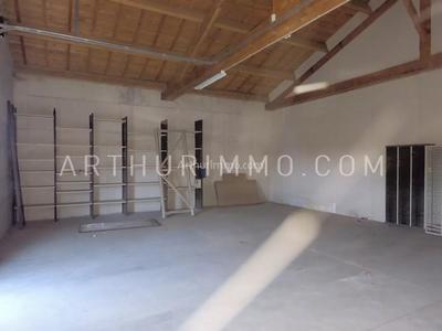 Bureau - 97 m² - 1 pièce