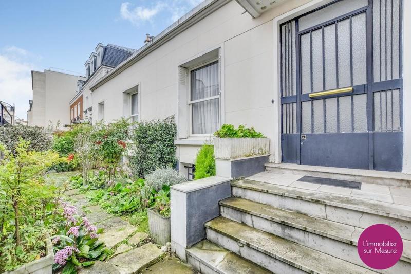 Villa - 260 m² - 9 pièces