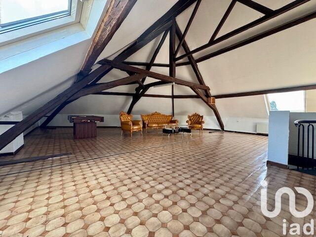 Maison - 208 m² - 6 pièces