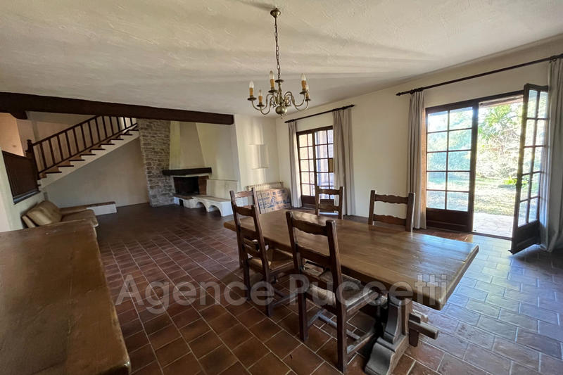 Maison - 138 m² - 6 pièces