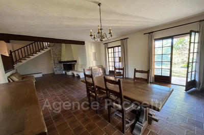 Maison - 138 m² - 6 pièces