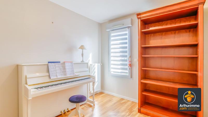 Appartement - 92 m² - 4 pièces