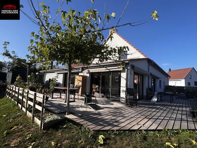 Maison - 234 m² - 7 pièces