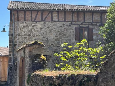 Maison en pierre - 160 m² - 6 pièces