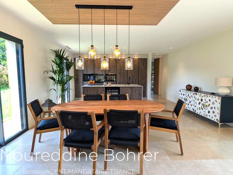 Villa - 165 m² - 5 pièces