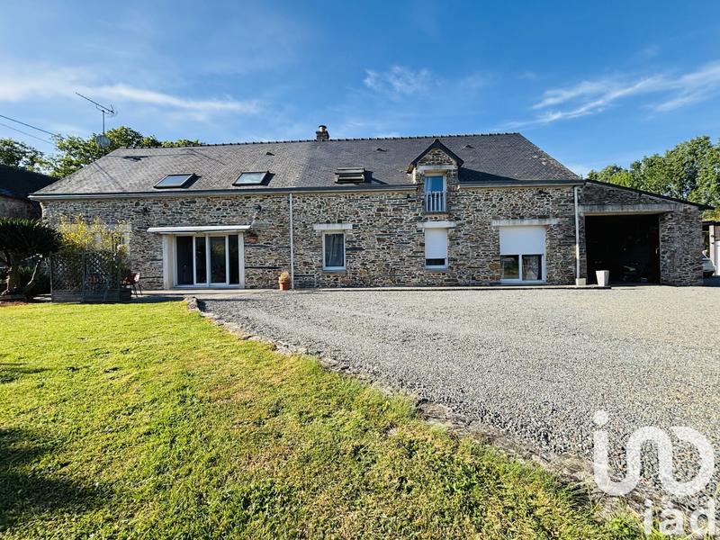 Maison - 210 m² - 8 pièces