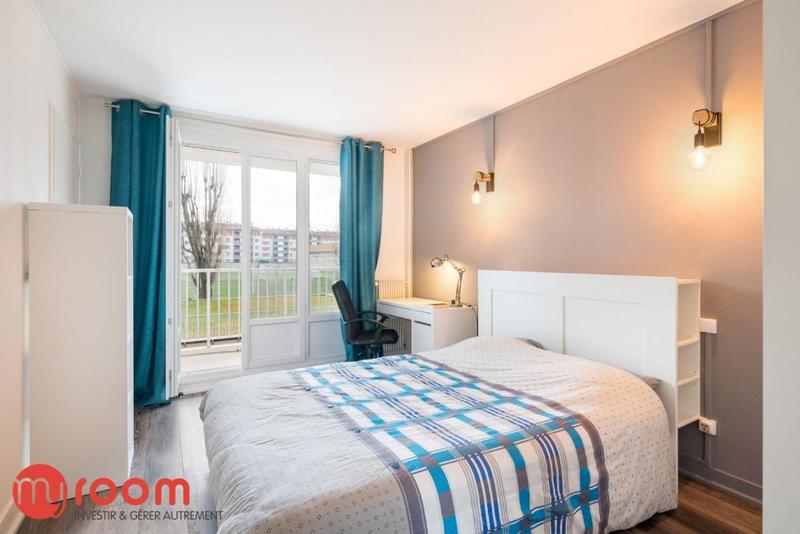 Chambre - 13 m² - 1 pièce