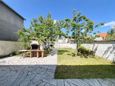 Maison - 172 m² - 10 pièces