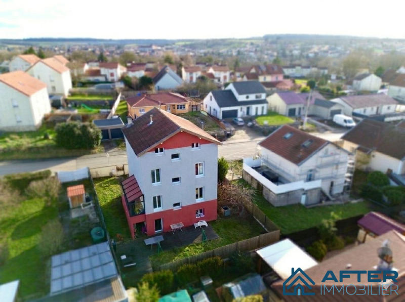 Maison - 145 m² - 8 pièces