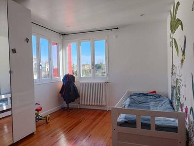 Maison - 90 m² - 3 pièces