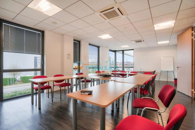 Local d'activités - 3 300 m²