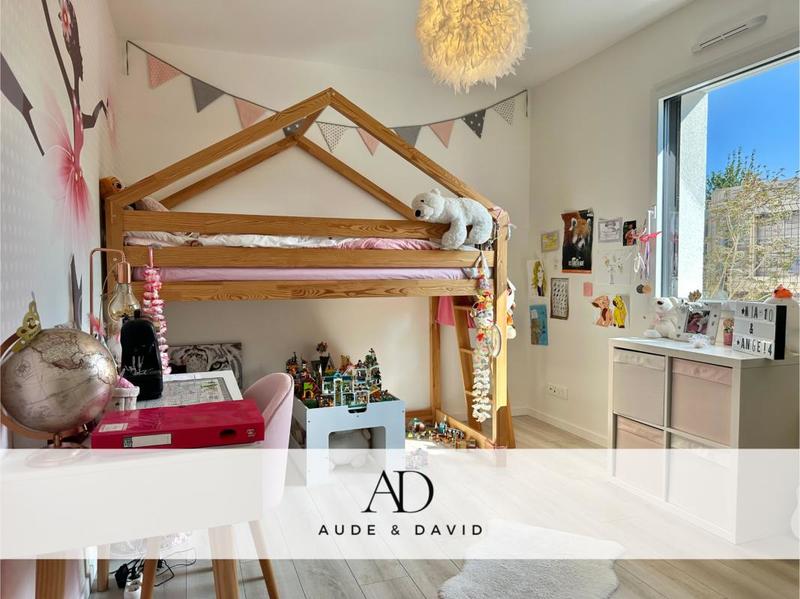 Maison - 137 m² - 7 pièces