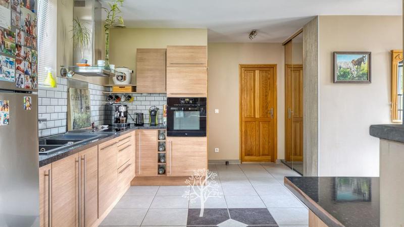 Maison bourgeoise - 212 m² - 8 pièces