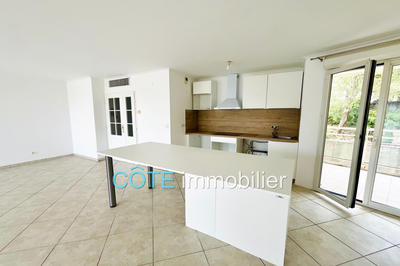 Appartement - 77 m² - 3 pièces