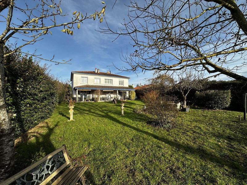 Maison - 100 m² - 6 pièces