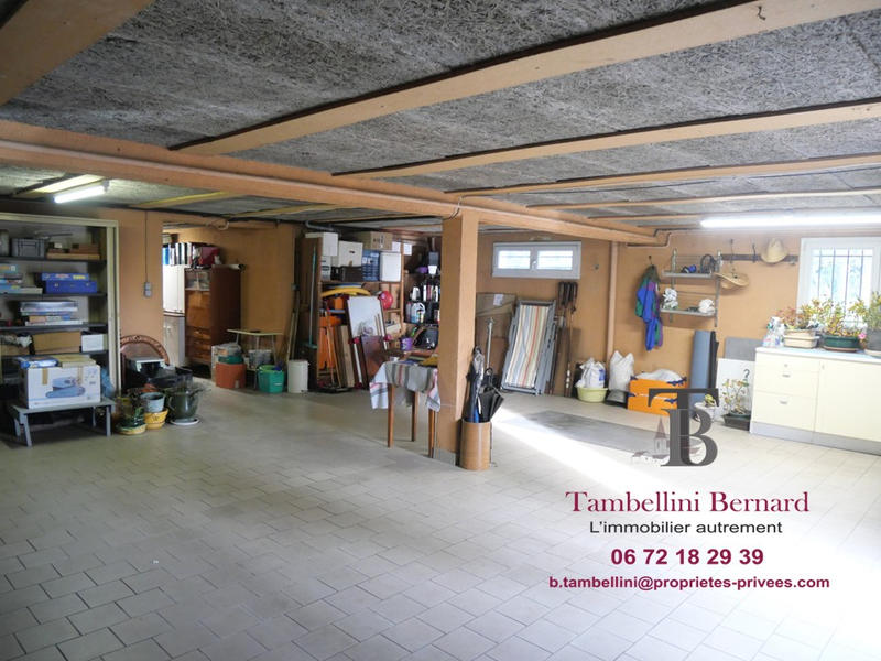 Demeure - 185 m² - 7 pièces