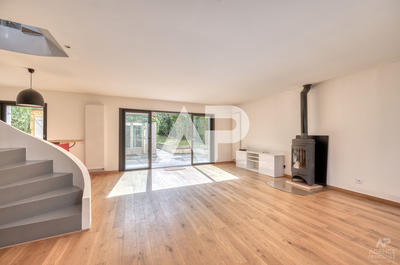 Maison - 148 m² - 6 pièces