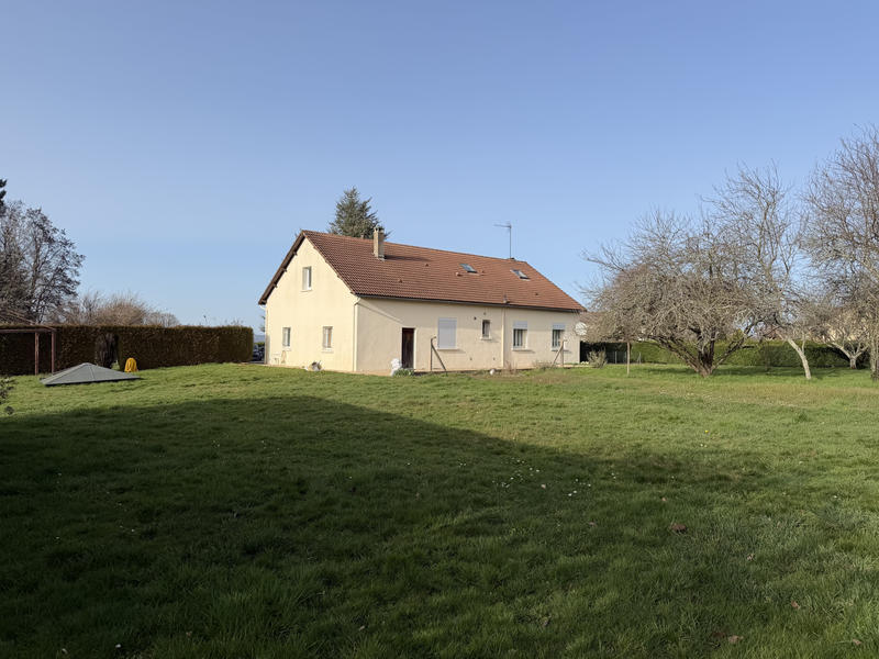 Maison - 143 m² - 7 pièces