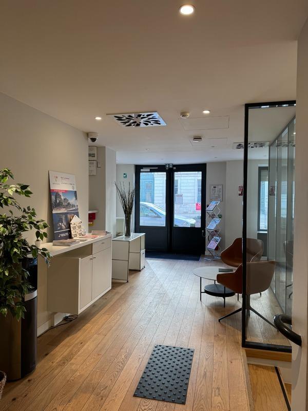 Local commercial - 287 m² - 6 pièces