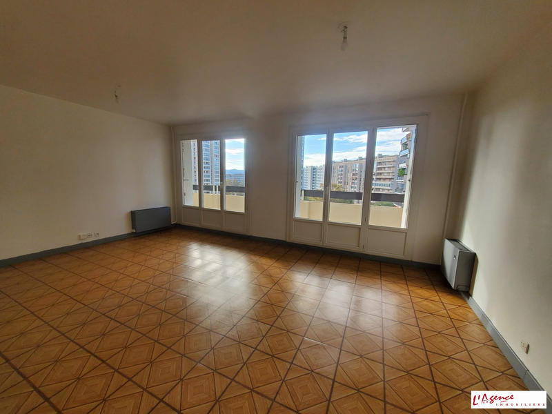 Appartement - 81 m² - 3 pièces