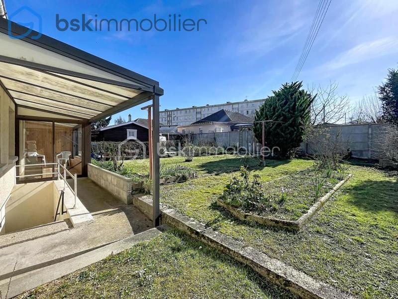 Maison jumelée - 65 m² - 5 pièces