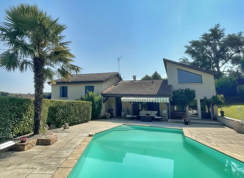 Maison - 172 m² - 6 pièces