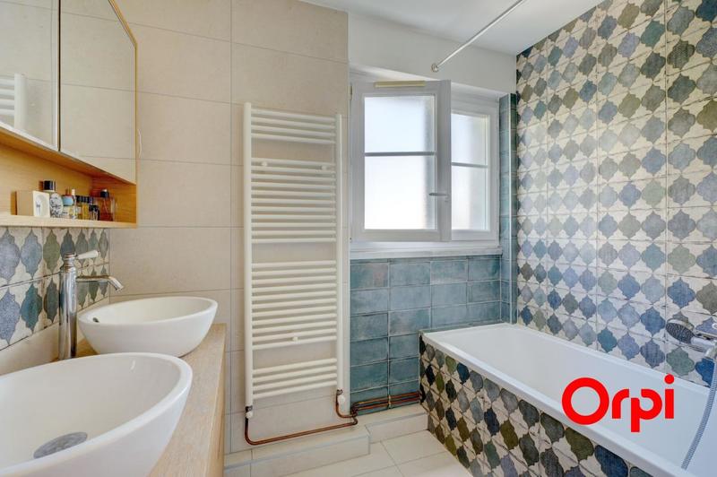 Appartement - 97 m² - 4 pièces