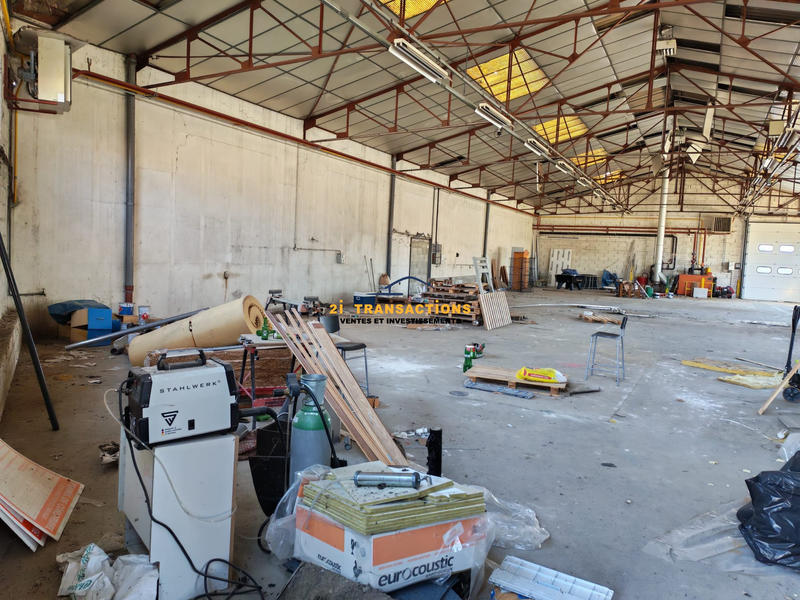 Local d'activités - 575 m²