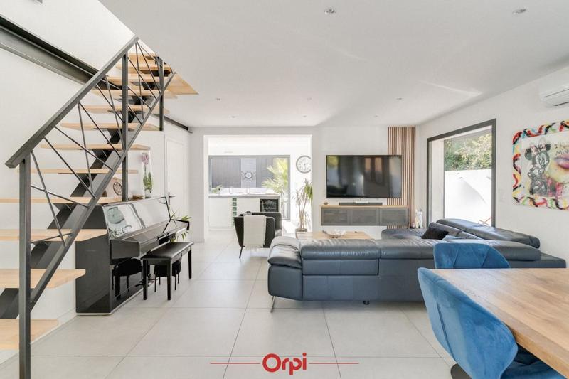 Maison - 120 m² - 4 pièces