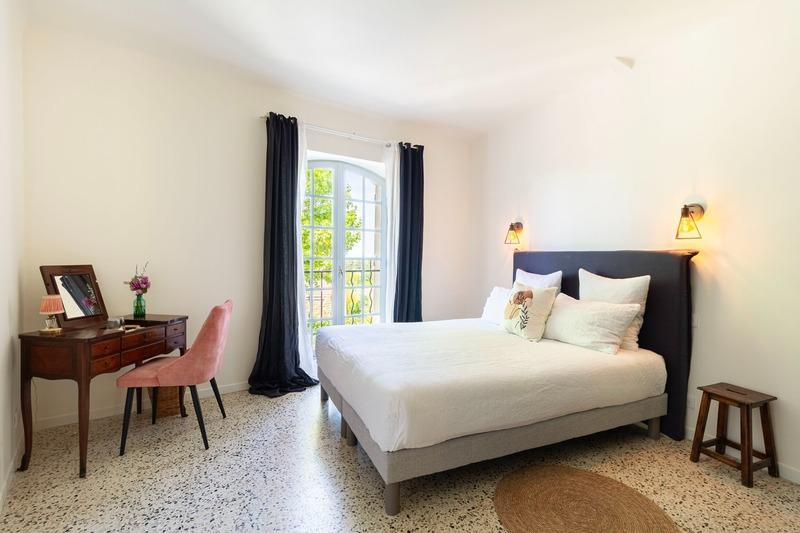 Maison - 455 m² - 12 pièces