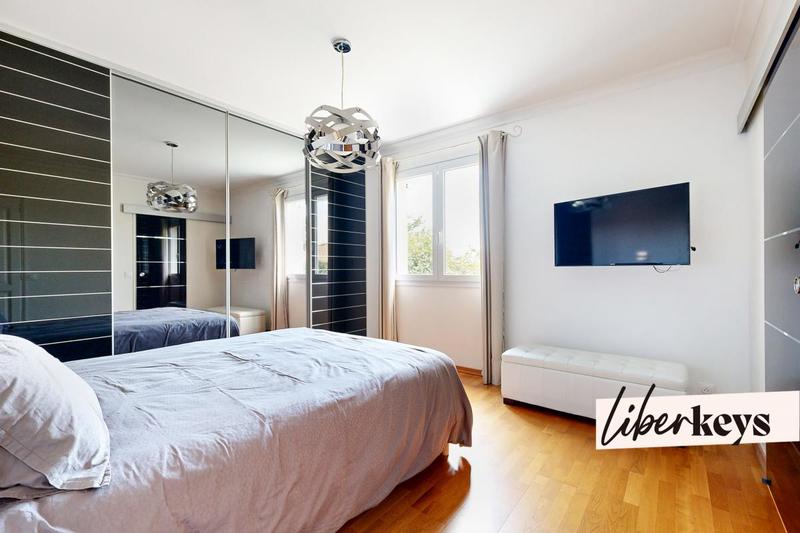 Maison - 182 m² - 6 pièces