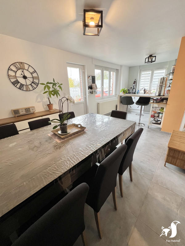 Maison - 95 m² - 5 pièces