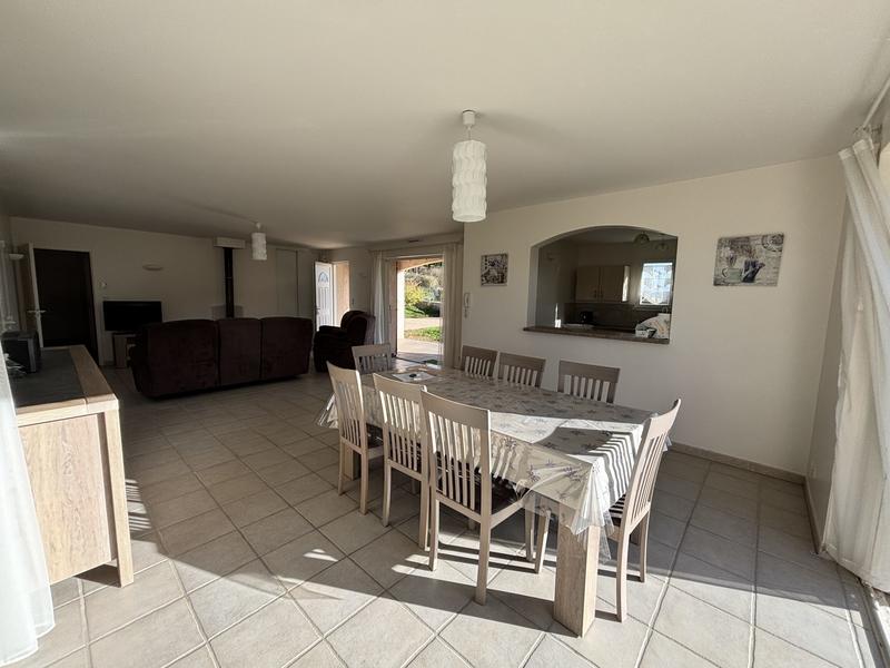 Maison traditionnelle - 143 m² - 6 pièces