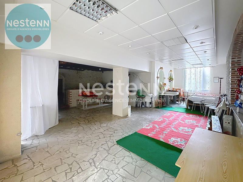 Maison - 250 m² - 7 pièces