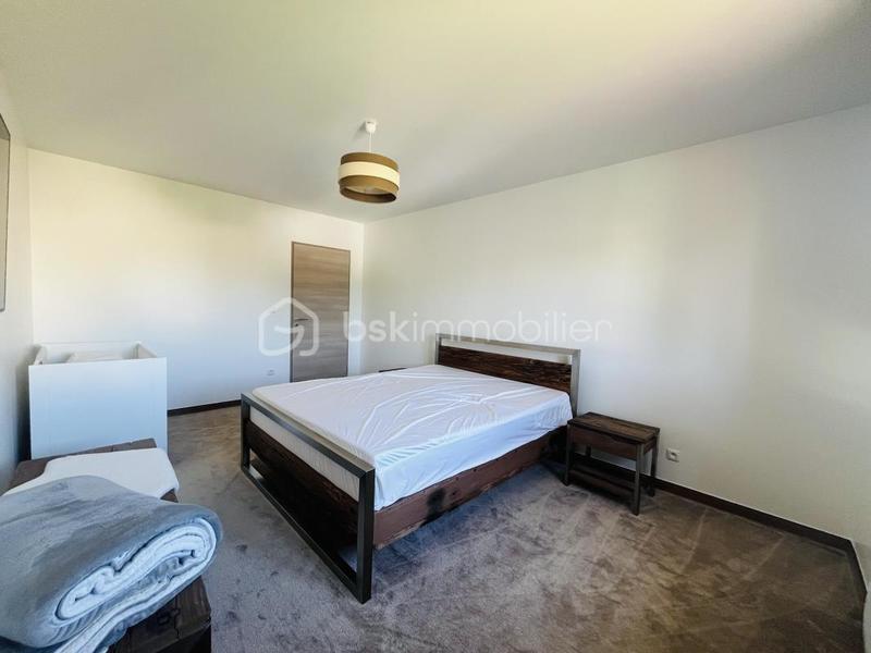 Maison - 181 m² - 6 pièces