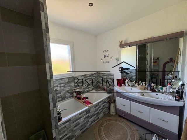 Maison - 160 m² - 4 pièces