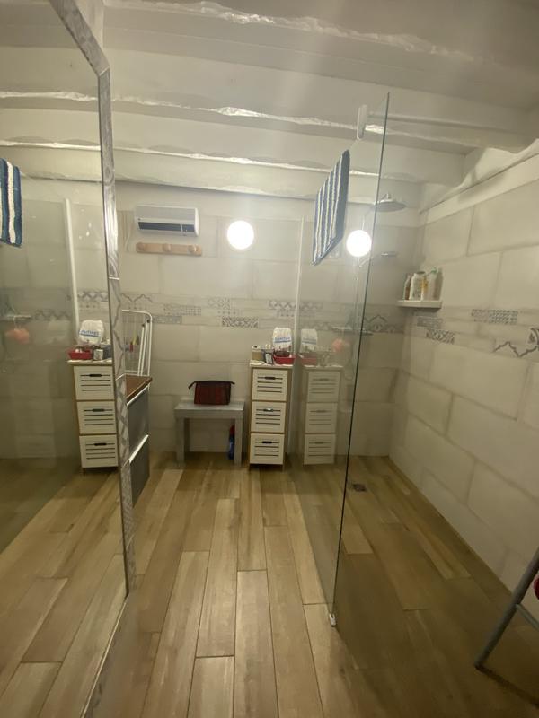 Maison - 180 m² - 8 pièces