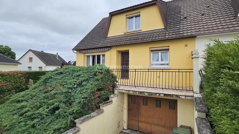 Maison - 95 m² - 5 pièces