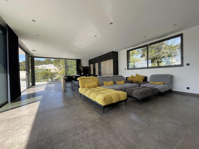 Maison contemporaine - 186 m² - 5 pièces