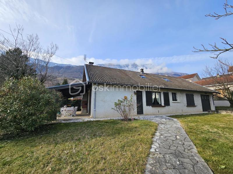 Maison - 150 m² - 8 pièces