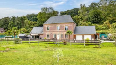 Maison bourgeoise - 212 m² - 8 pièces