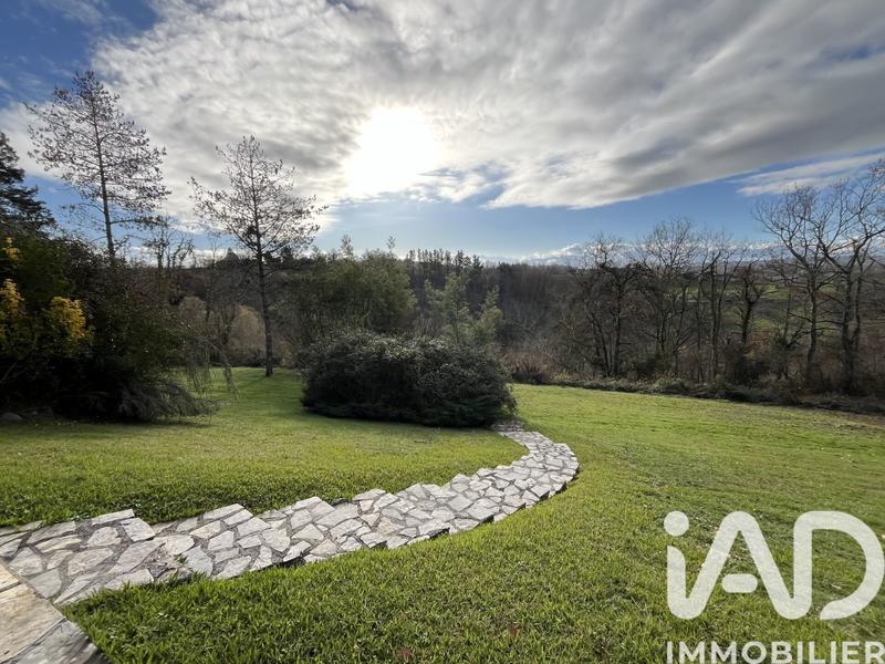 Maison - 181 m² - 5 pièces