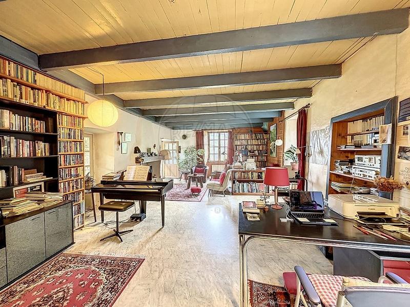 Propriété - 420 m² - 10 pièces