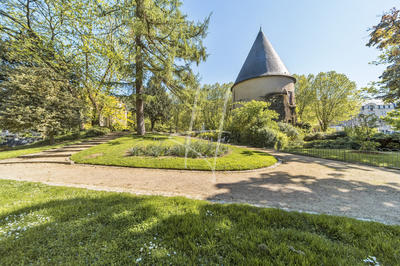 Appartement - 185 m² - 6 pièces