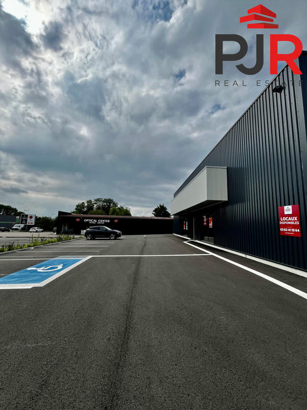 Local commercial - 1 240 m²