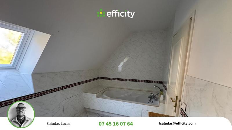 Maison - 490 m² - 6 pièces