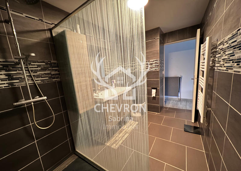 Maison - 99 m² - 4 pièces