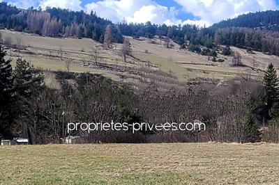 Terrain constructible - 870 m²