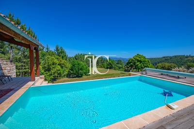 Maison - 301 m² - 8 pièces